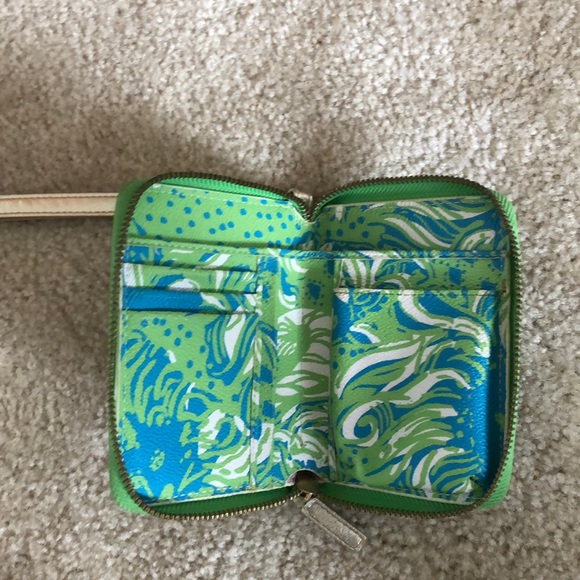 Lily Pulitzer Wallet - Picture 3 of 6